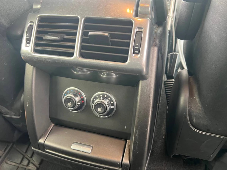 2011 Land Rover Range Rover L322 - Image 13 of 16