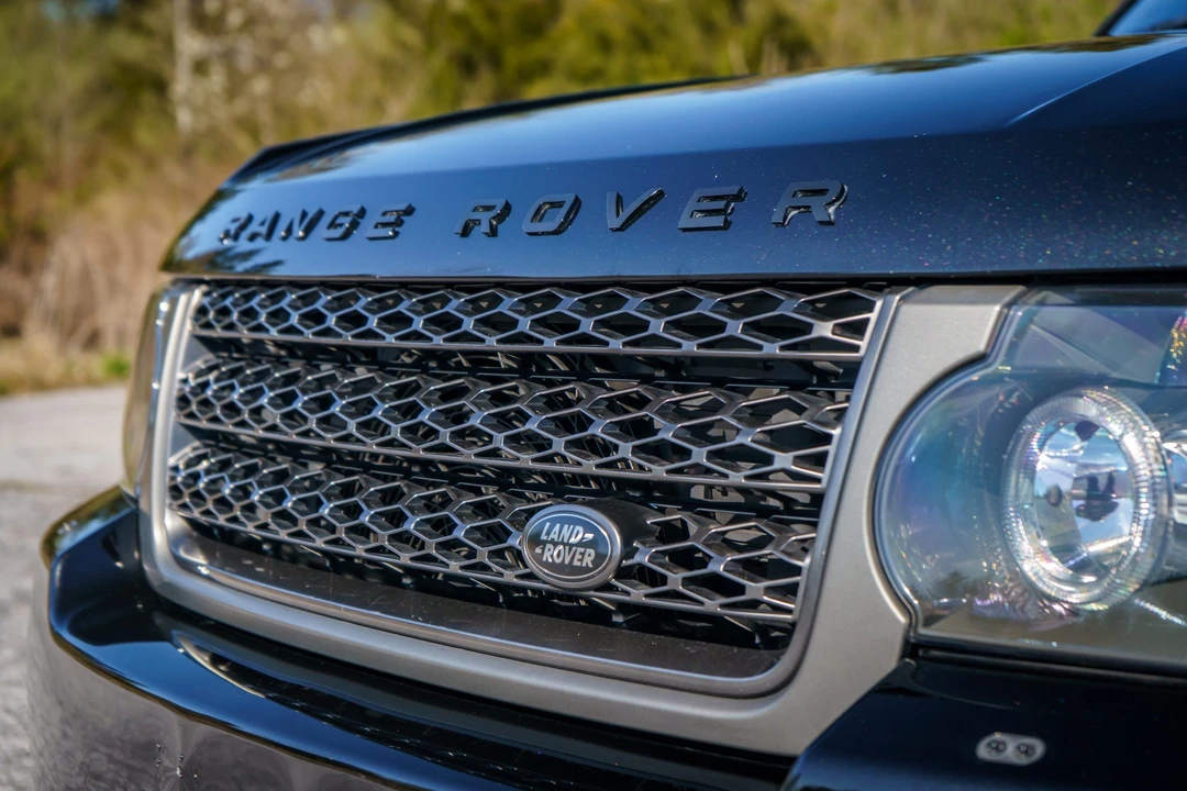 2011 Land Rover Range Rover L322 - Image 24 of 31