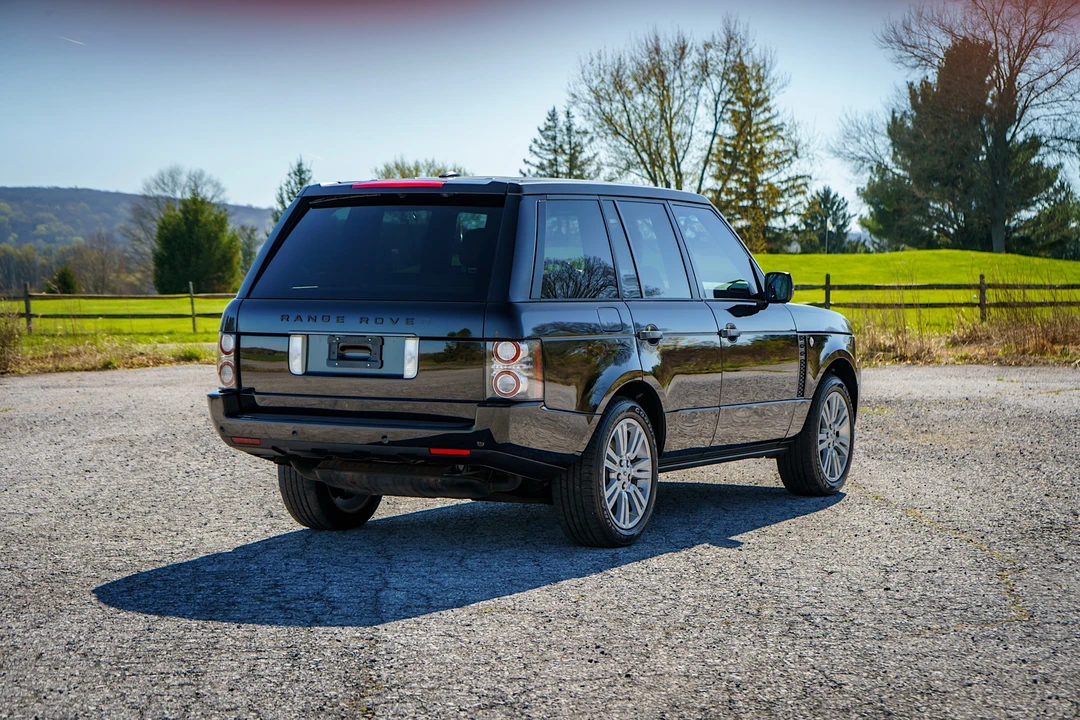 2011 Land Rover Range Rover L322 - Image 8 of 31