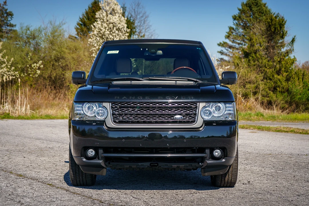 2011 Land Rover Range Rover L322 - Image 12 of 31