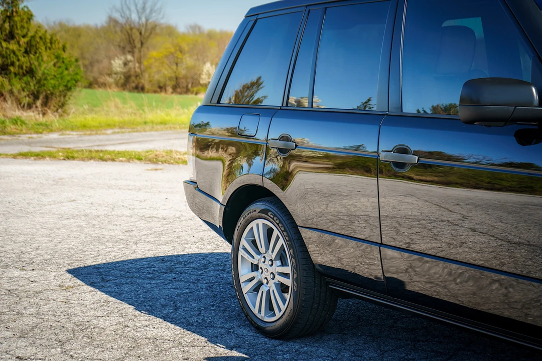 2011 Land Rover Range Rover L322 - Image 28 of 31