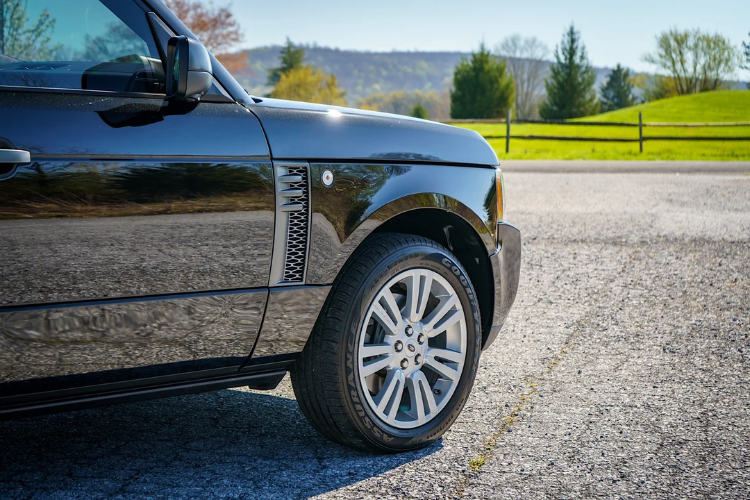 2011 Land Rover Range Rover L322 - Image 26 of 31