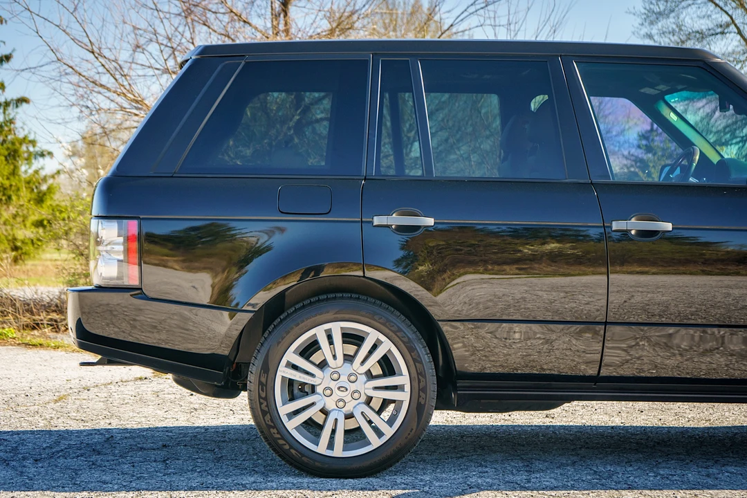 2011 Land Rover Range Rover L322 - Image 25 of 31
