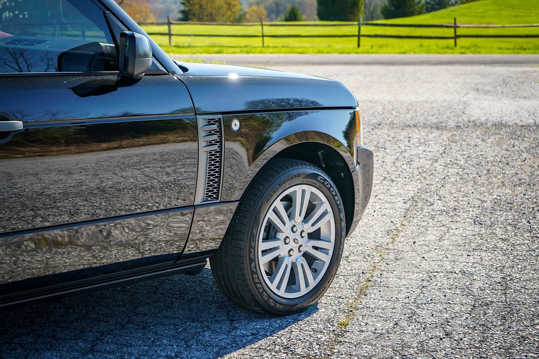 2011 Land Rover Range Rover L322 - Image 27 of 31