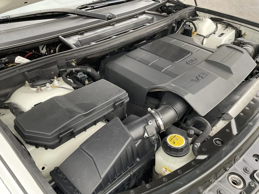 2011 Land Rover Range Rover L322 - Image 12 of 13
