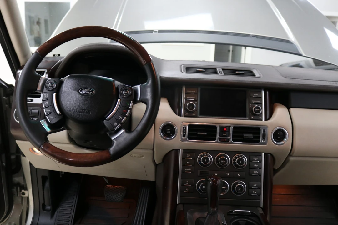 2011 Land Rover Range Rover L322 - Image 5 of 7