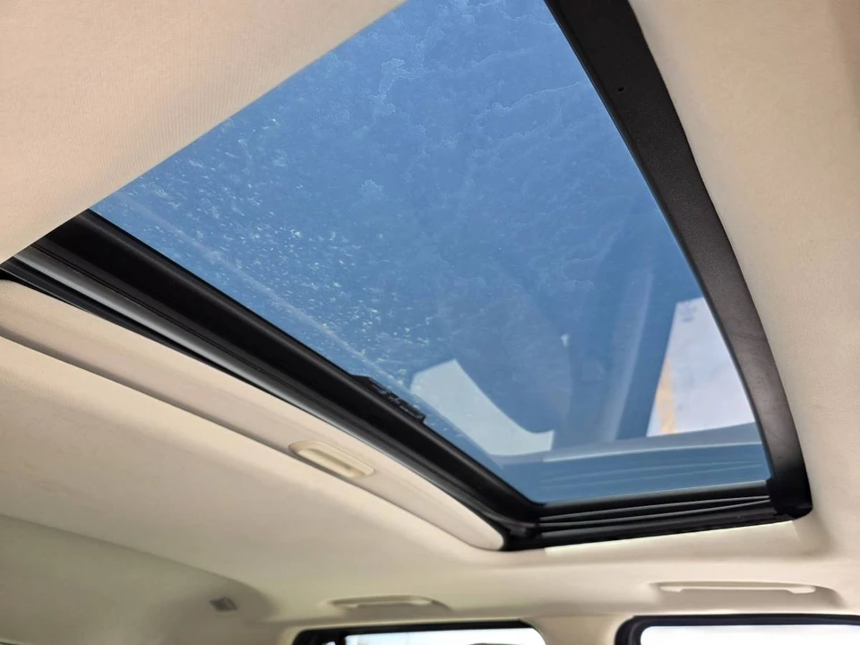 2011 Land Rover Range Rover L322 - Image 9 of 20