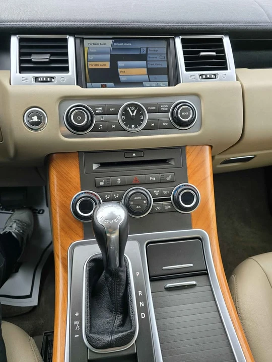 2011 Land Rover Range Rover L322 - Image 7 of 12