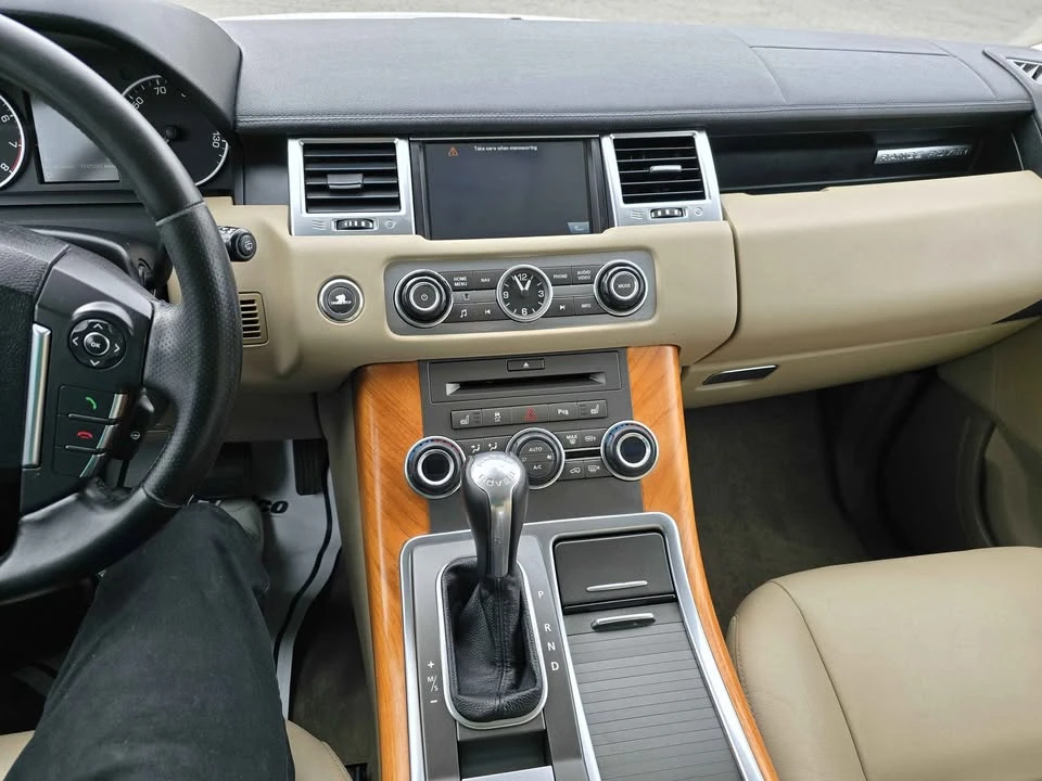 2011 Land Rover Range Rover L322 - Image 8 of 12