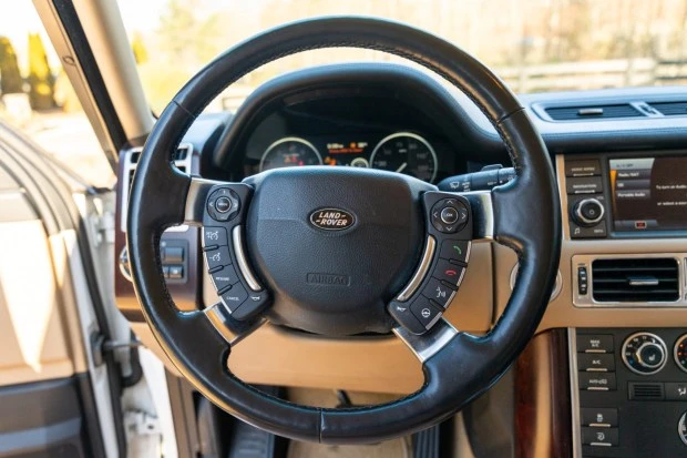 2011 Land Rover Range Rover L322 - Image 5 of 7
