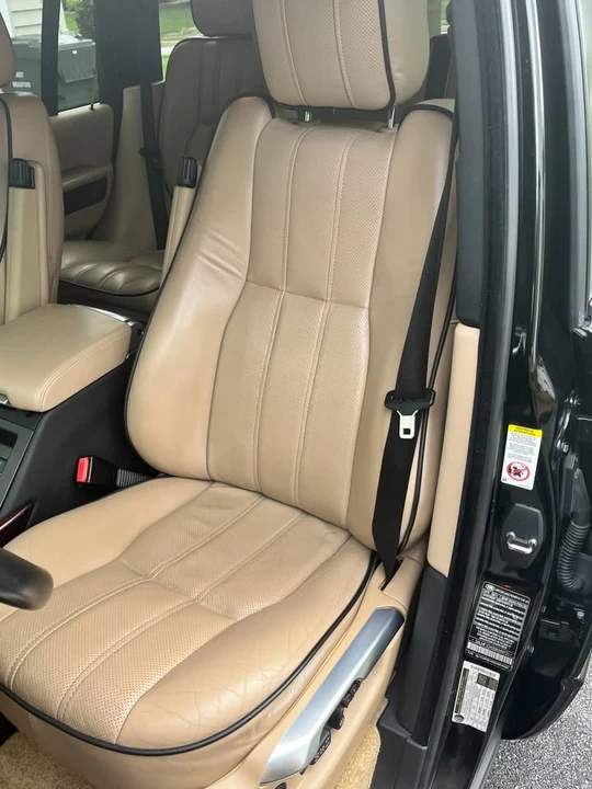 2011 Land Rover Range Rover L322 - Image 11 of 20