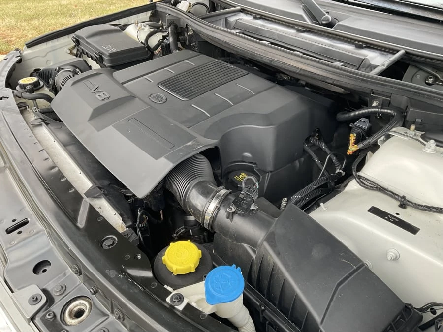 2011 Land Rover Range Rover L322 - Image 12 of 13