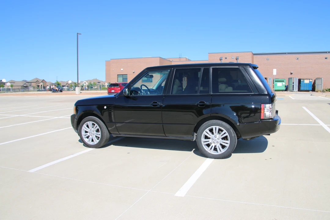 2011 Land Rover Range Rover L322 - Image 8 of 31
