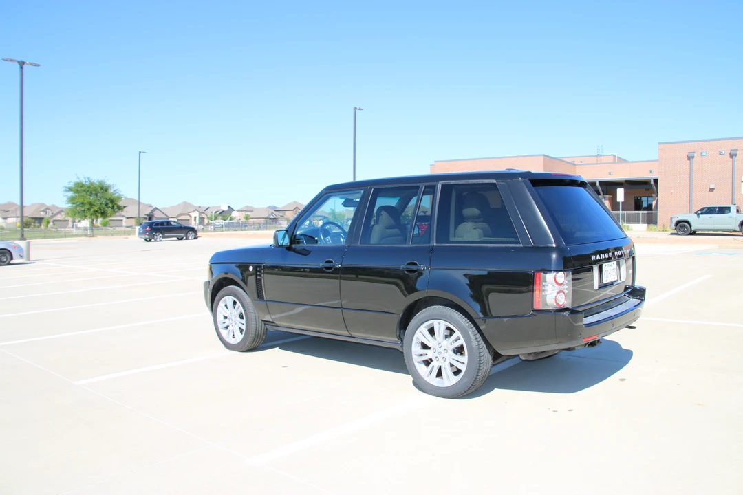 2011 Land Rover Range Rover L322 - Image 9 of 31