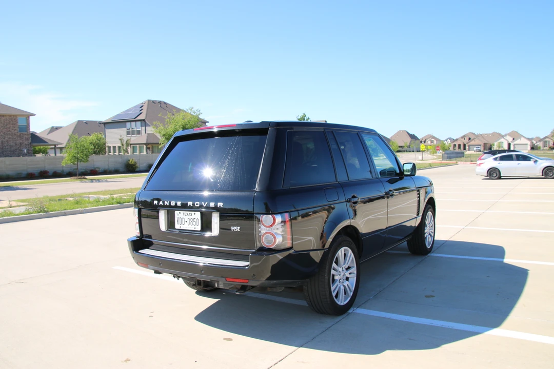 2011 Land Rover Range Rover L322 - Image 12 of 31