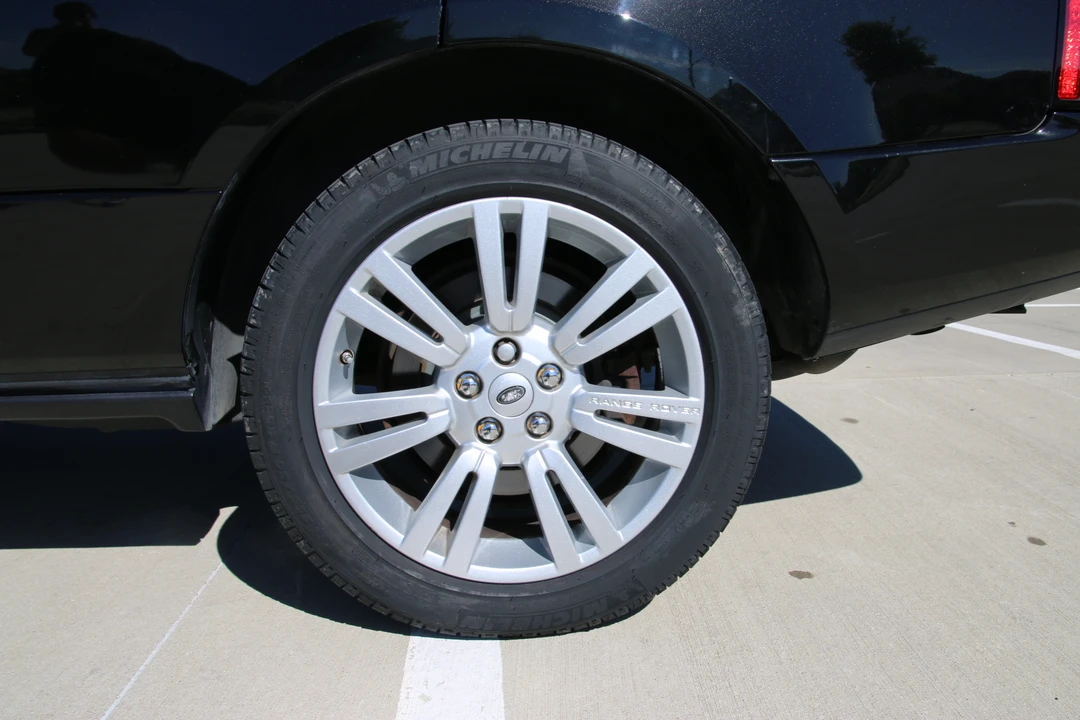 2011 Land Rover Range Rover L322 - Image 29 of 31