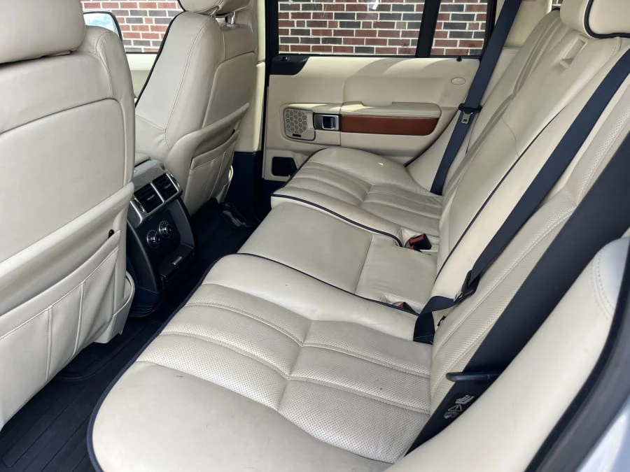 2011 Land Rover Range Rover L322 - Image 5 of 8