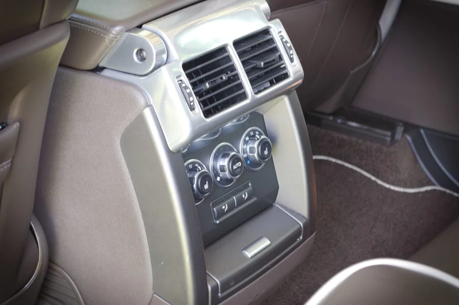 2011 Land Rover Range Rover L322 - Image 7 of 14