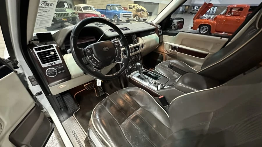 2011 Land Rover Range Rover L322 - Image 3 of 4