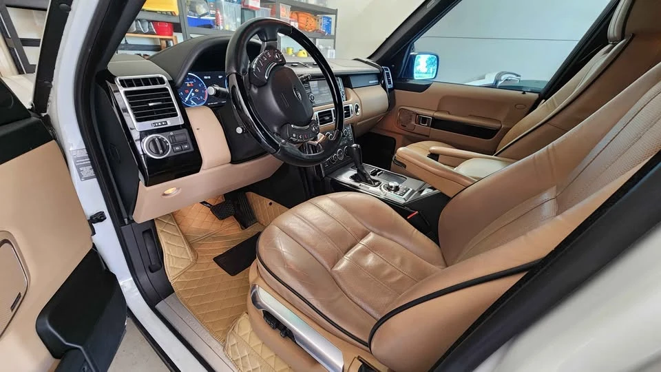 2011 Land Rover Range Rover L322 - Image 2 of 6