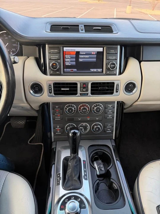 2011 Land Rover Range Rover L322 - Image 10 of 18