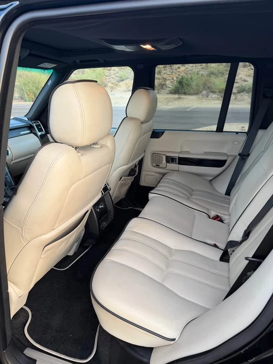 2011 Land Rover Range Rover L322 - Image 13 of 18