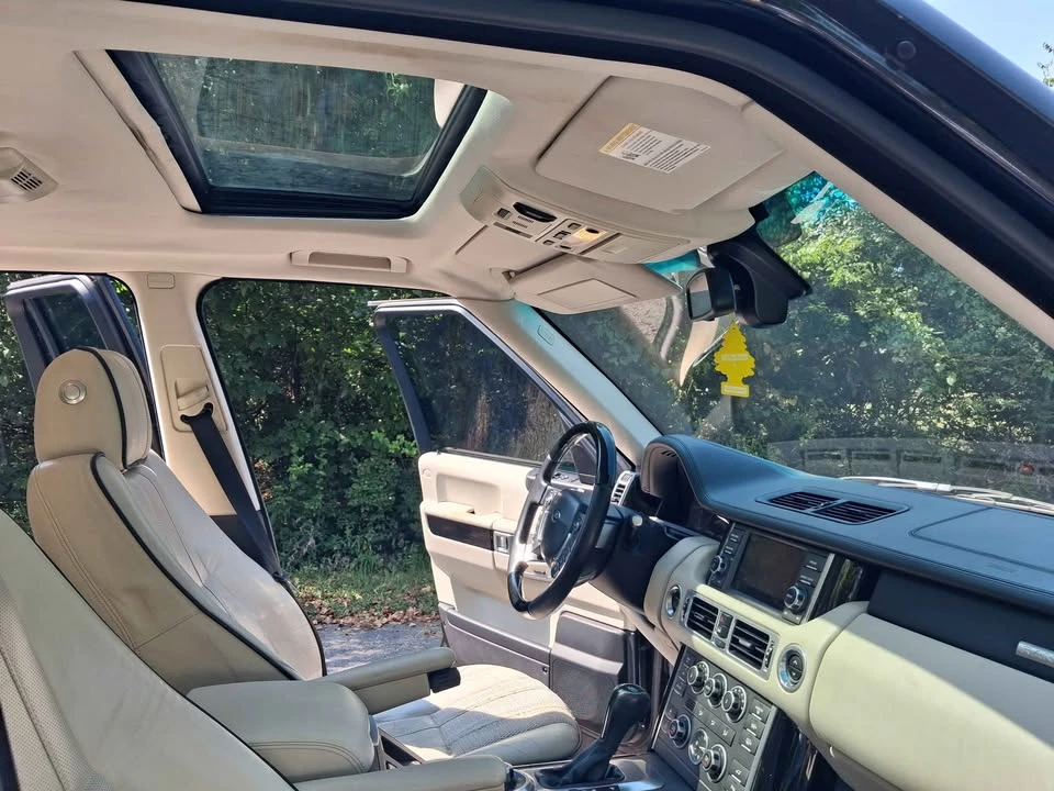 2011 Land Rover Range Rover L322 - Image 17 of 20