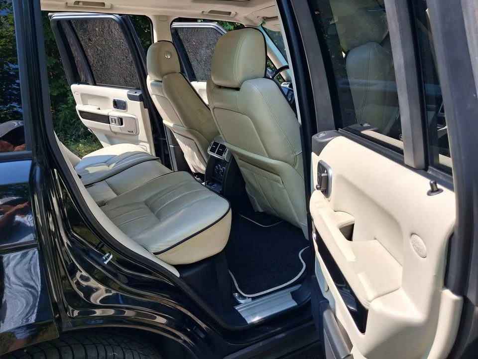 2011 Land Rover Range Rover L322 - Image 12 of 20