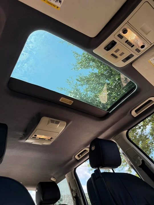 2011 Land Rover Range Rover L322 - Image 9 of 17