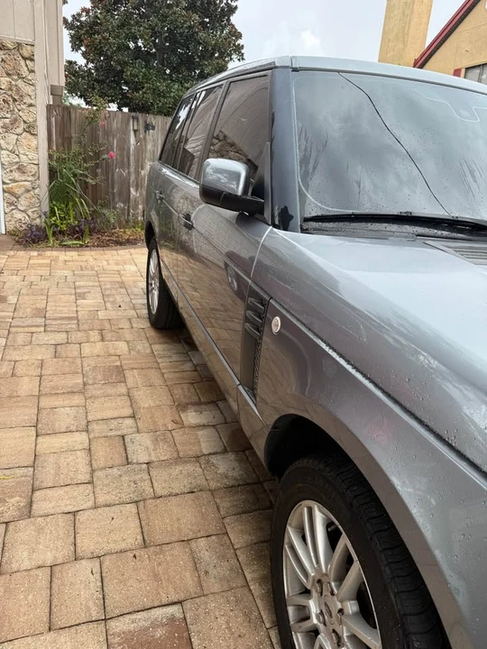2011 Land Rover Range Rover L322 - Image 16 of 17