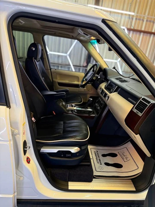 2011 Land Rover Range Rover L322 - Image 7 of 9