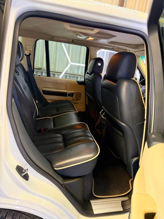 2011 Land Rover Range Rover L322 - Image 7 of 12