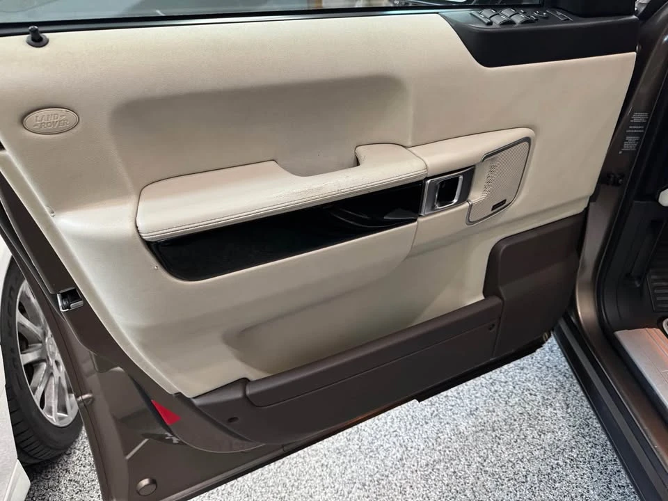 2011 Land Rover Range Rover L322 - Image 9 of 19