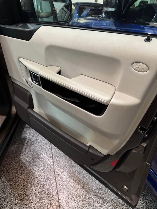 2011 Land Rover Range Rover L322 - Image 15 of 19