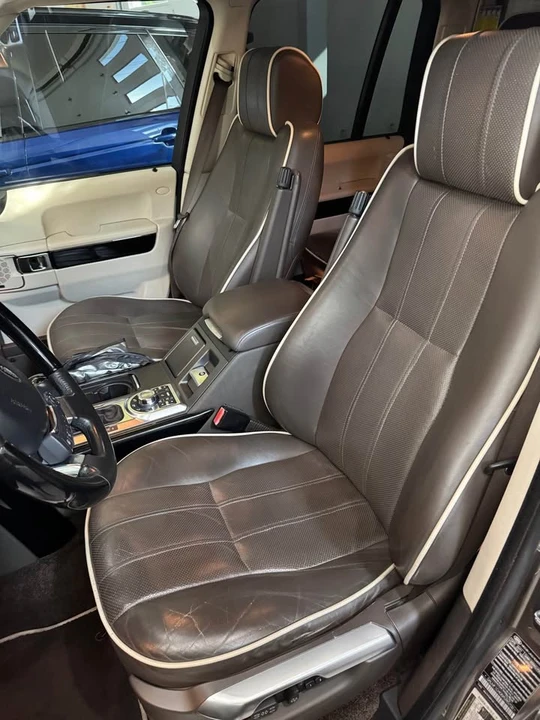 2011 Land Rover Range Rover L322 - Image 2 of 19