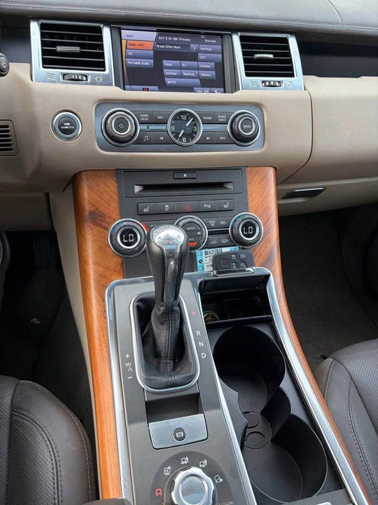 2011 Land Rover Range Rover L322 - Image 12 of 13