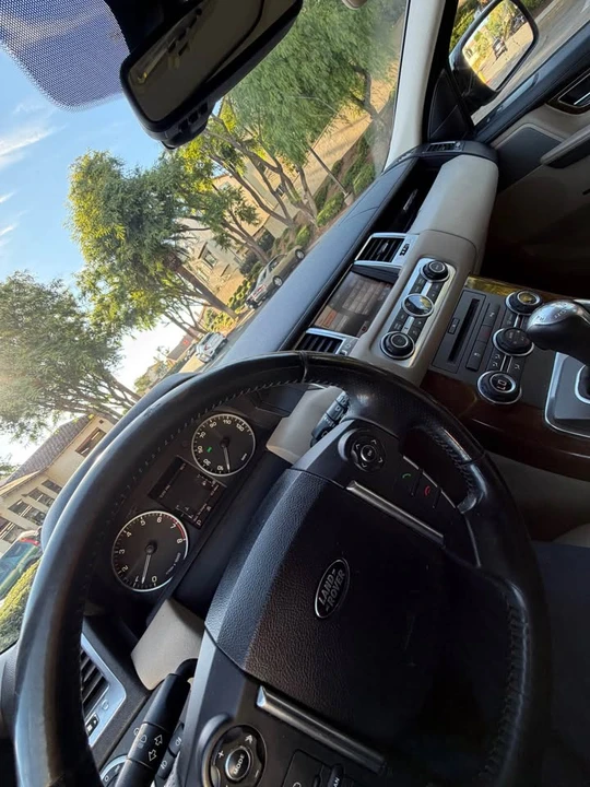 2011 Land Rover Range Rover L322 - Image 4 of 5