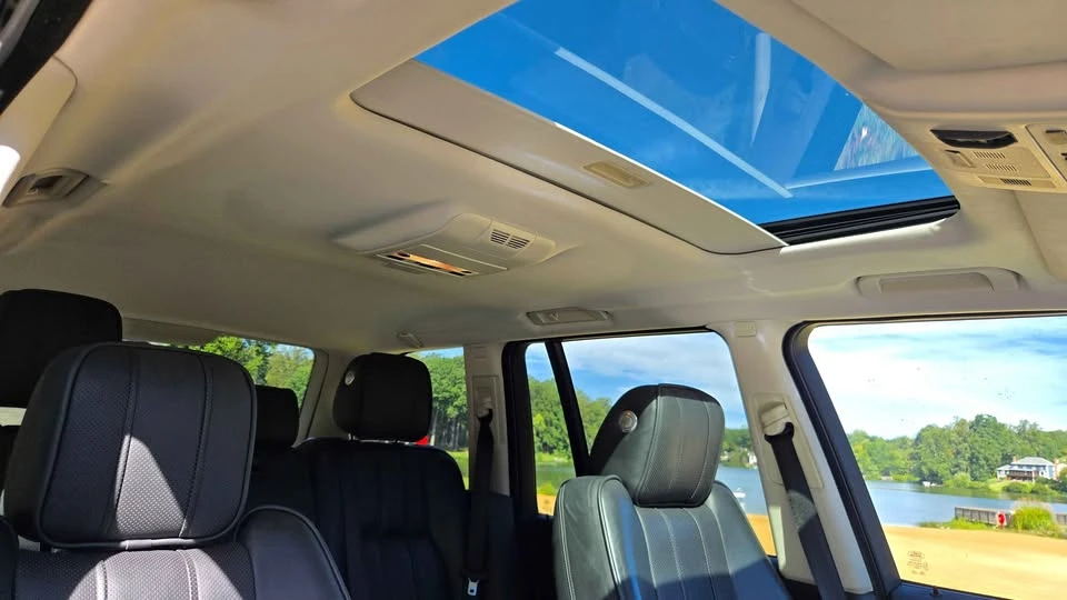 2011 Land Rover Range Rover L322 - Image 12 of 20
