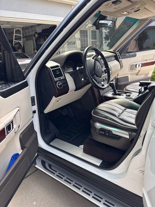 2011 Land Rover Range Rover L322 - Image 5 of 10