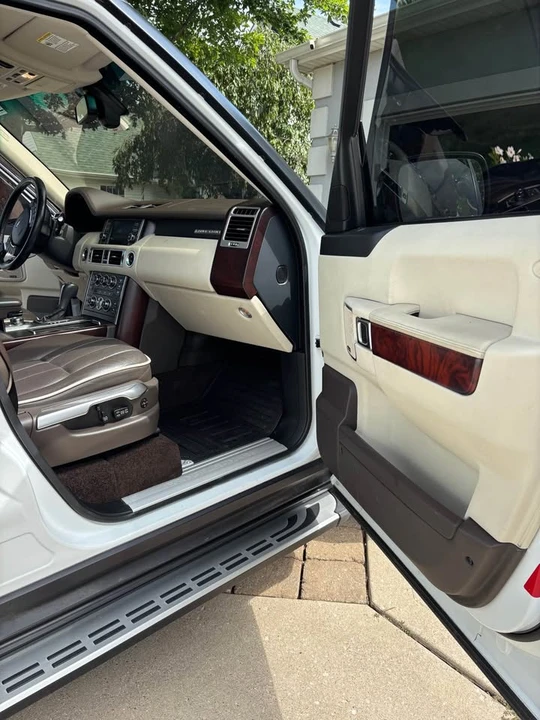 2011 Land Rover Range Rover L322 - Image 8 of 10