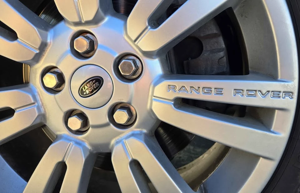 2011 Land Rover Range Rover L322 - Image 18 of 20