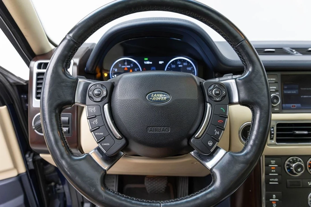 2011 Land Rover Range Rover L322 - Image 21 of 31