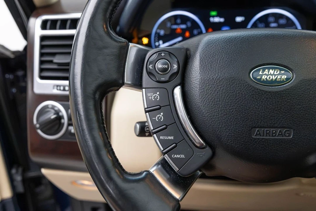 2011 Land Rover Range Rover L322 - Image 24 of 31