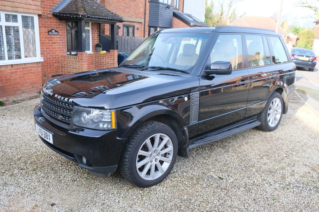 2011 Land Rover Range Rover L322 - Image 3 of 30