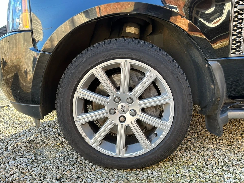 2011 Land Rover Range Rover L322 - Image 25 of 30