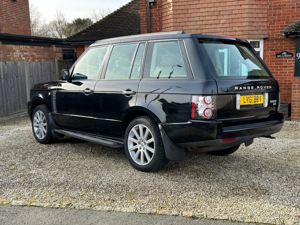 2011 Land Rover Range Rover L322 - Image 22 of 30