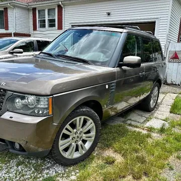 2011 Land Rover Range Rover LUX