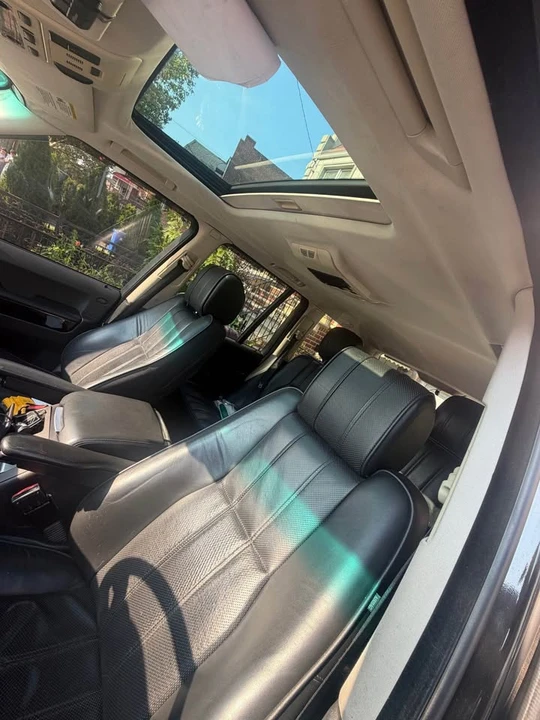 2011 Land Rover Range Rover L322 - Image 11 of 12
