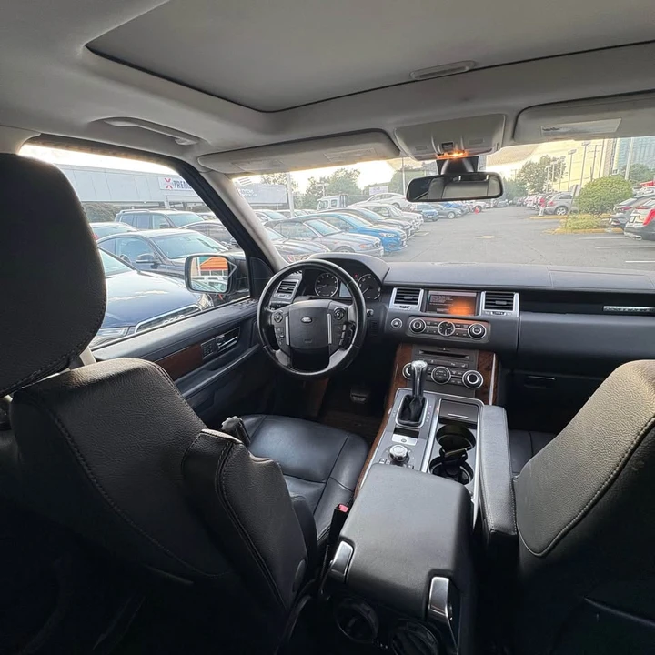 2011 Land Rover Range Rover L322 - Image 6 of 13