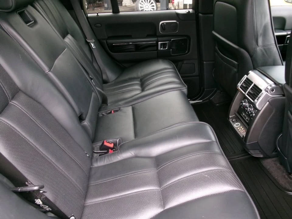 2011 Land Rover Range Rover L322 - Image 17 of 20